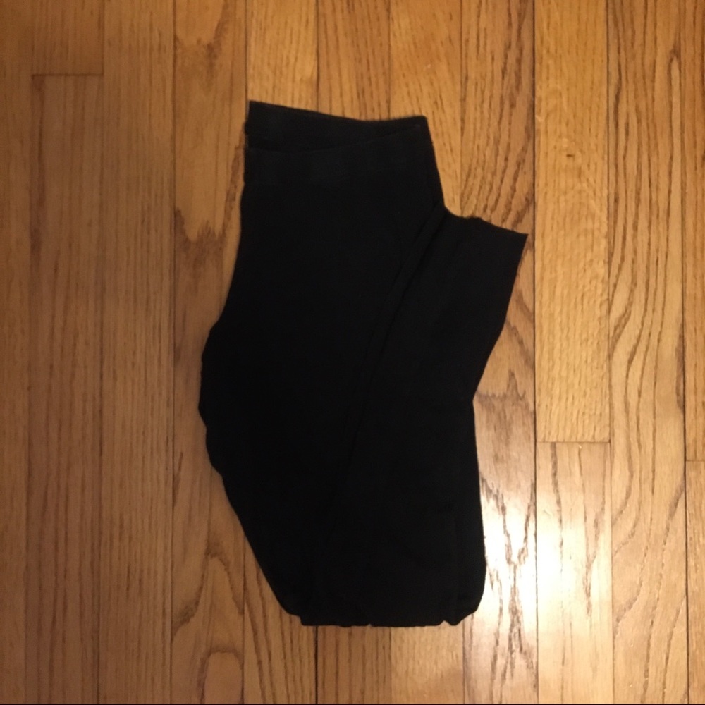 Simple black leggings!